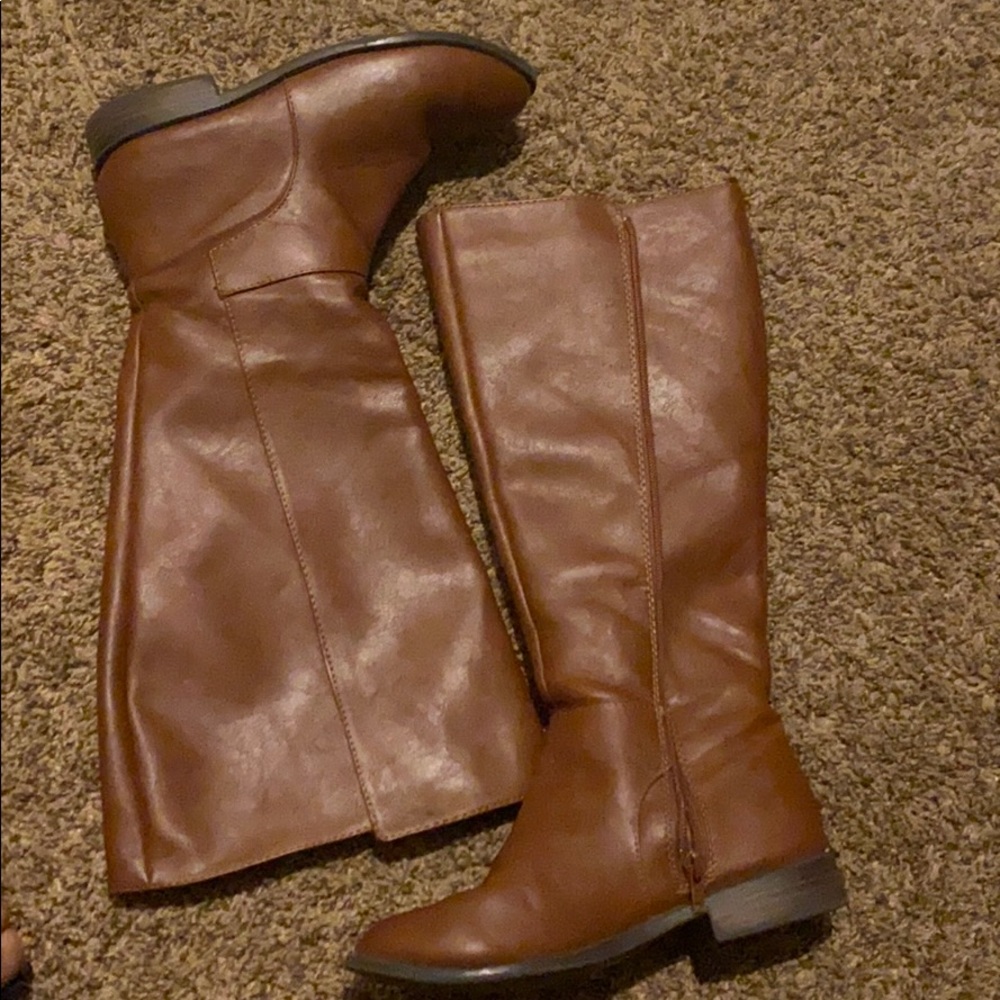 Wide Leg Brown Boots